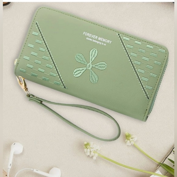 Green Wallet & Matching Watch Set - Picture 3 of 9